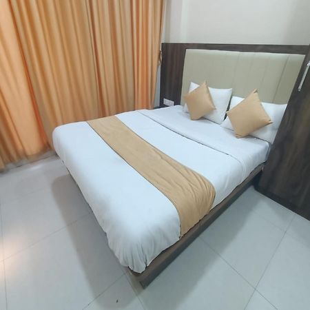 Hotel Om Sai Navi Mumbai Kültér fotó